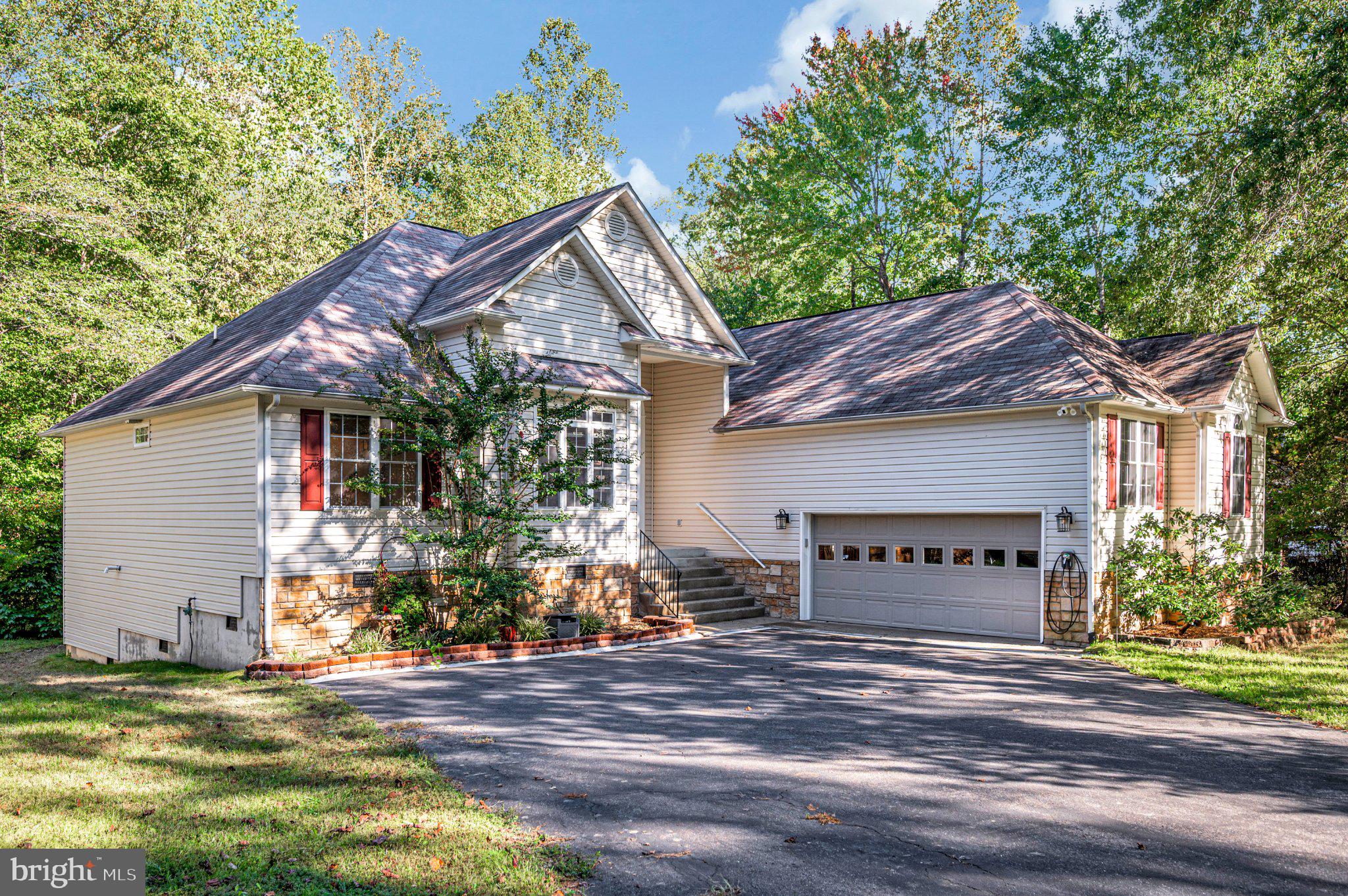 211 BATTLEFIELD ROAD