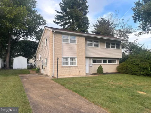 8 N Avon Drive, Claymont, DE MLS: DENC2091984