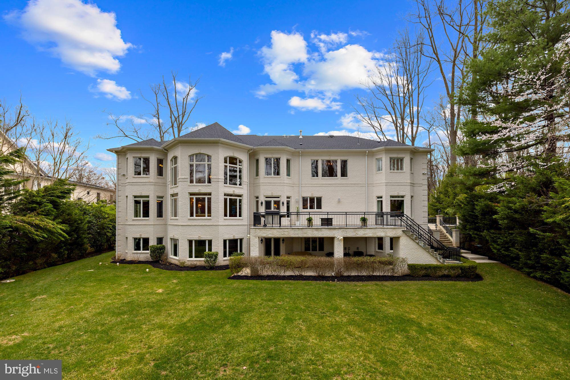 RIVER OAKS - Residential