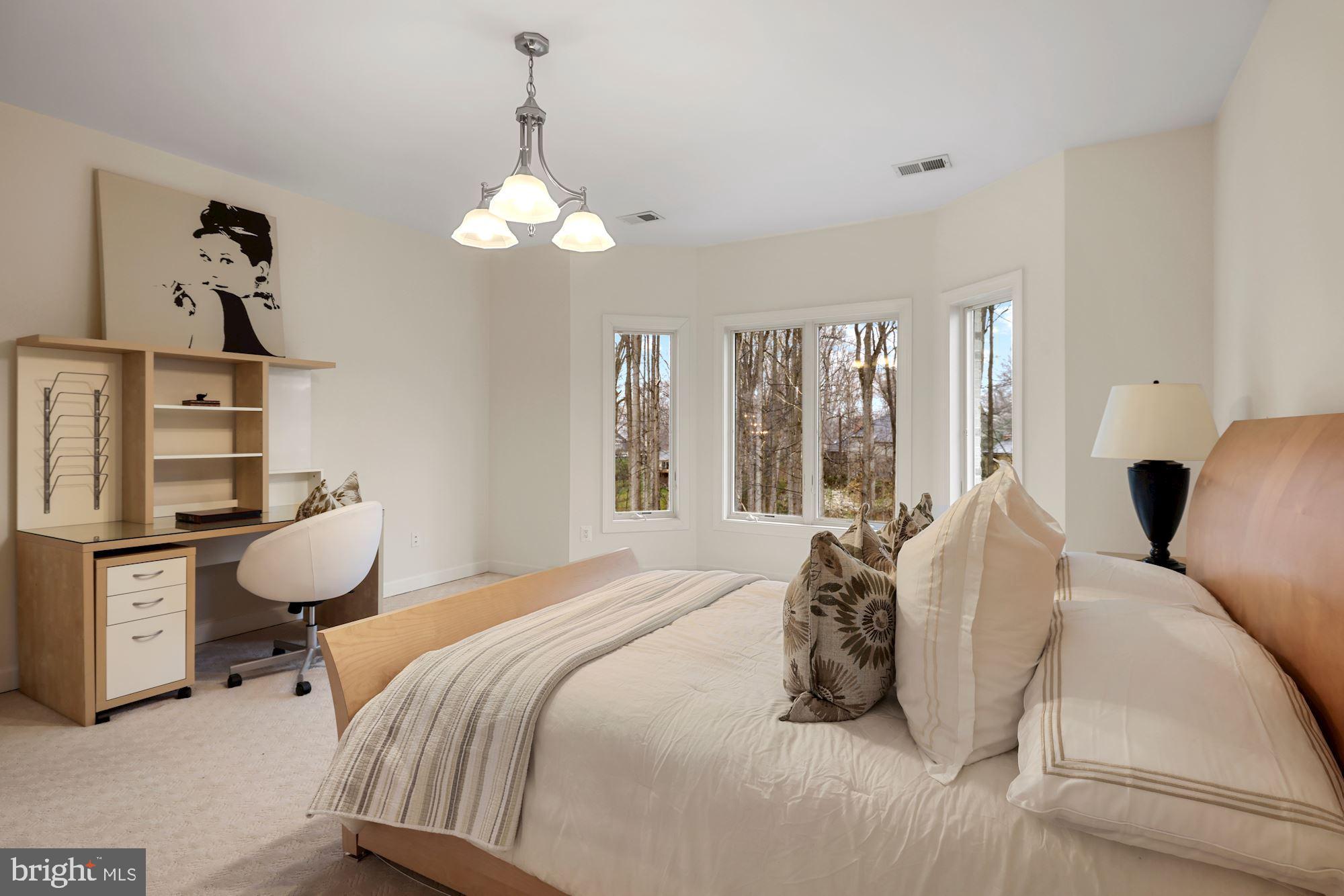 RIVER OAKS - Residential