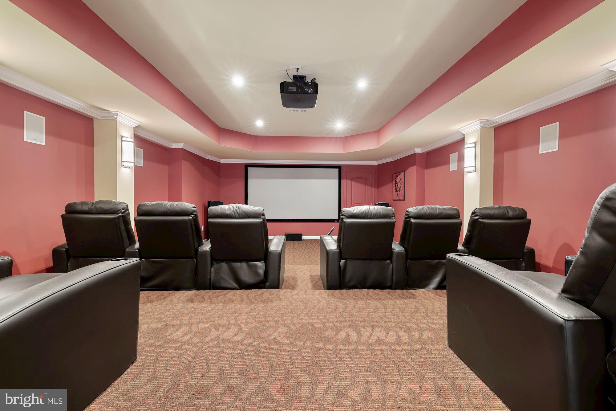 RIVER OAKS - Residential