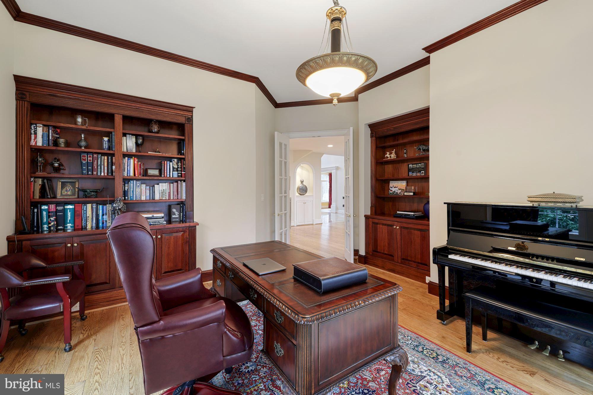 RIVER OAKS - Residential