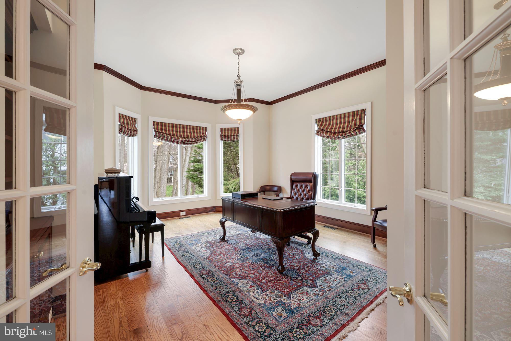 RIVER OAKS - Residential