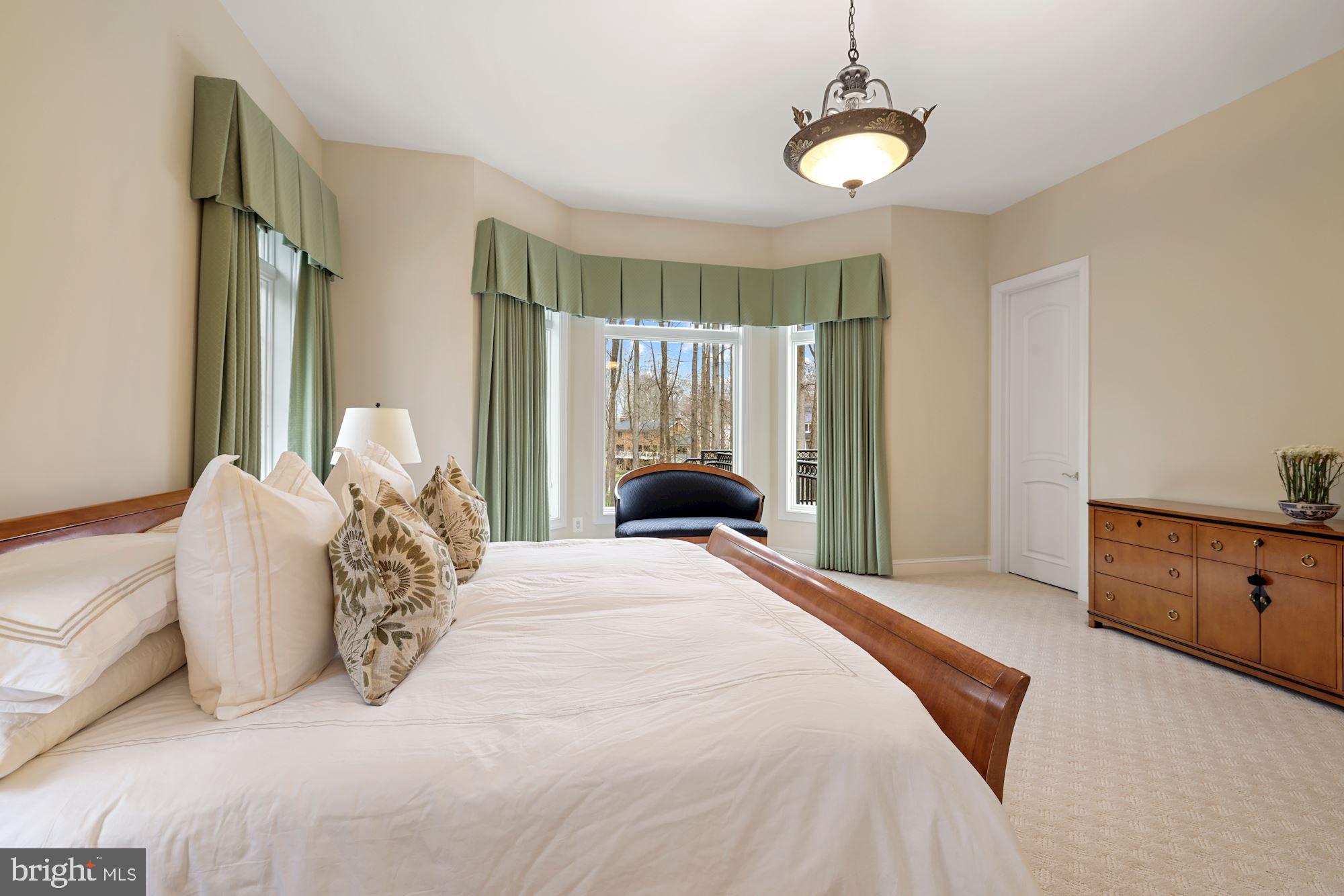 RIVER OAKS - Residential