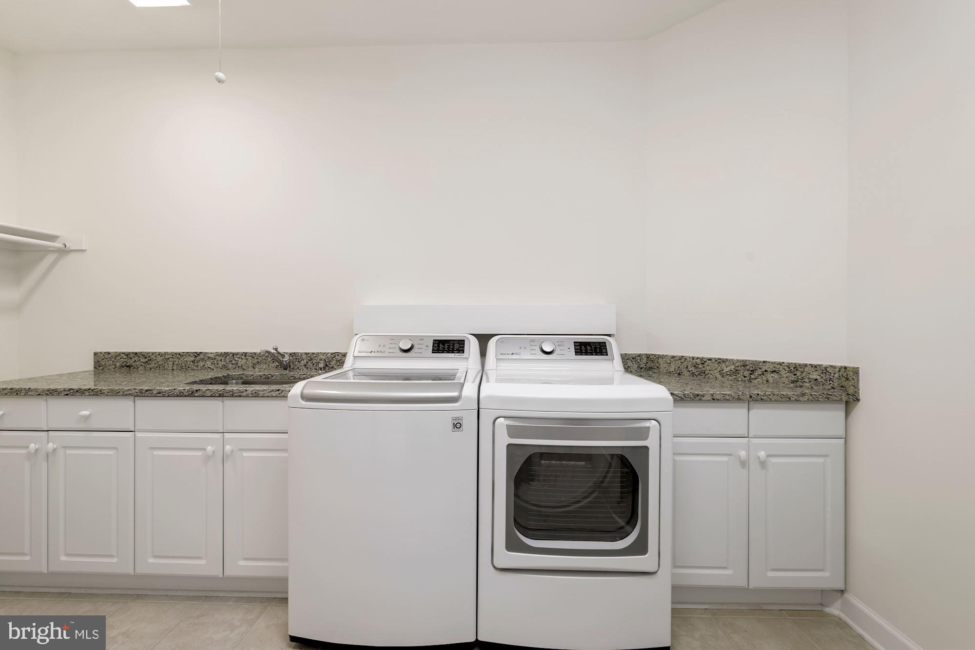 RIVER OAKS - Residential