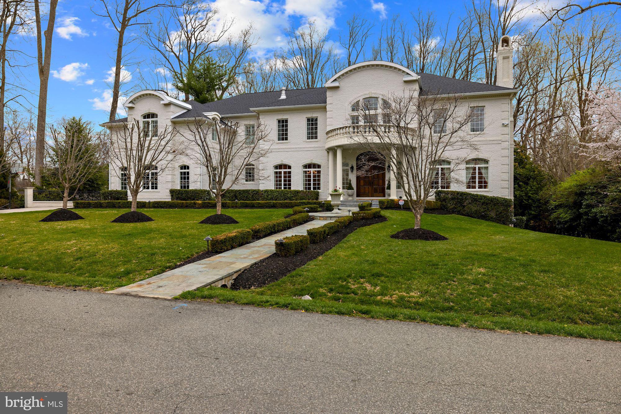 RIVER OAKS - Residential