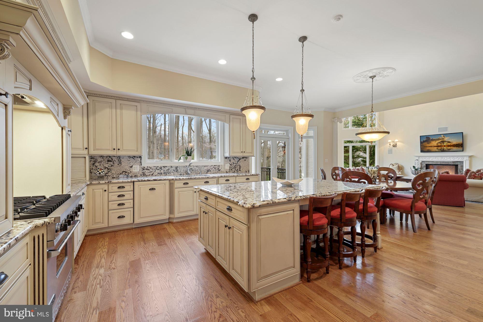 RIVER OAKS - Residential