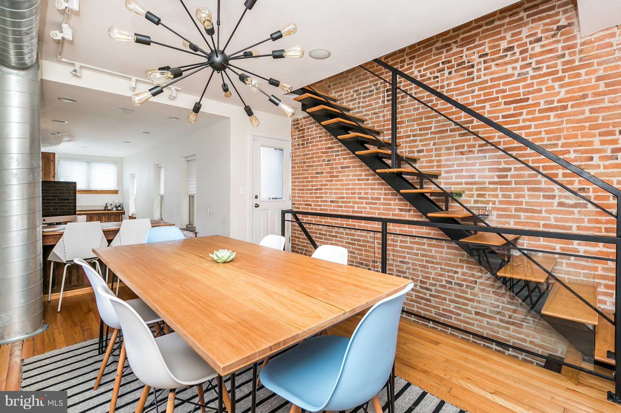 LOCUST POINT - Residential