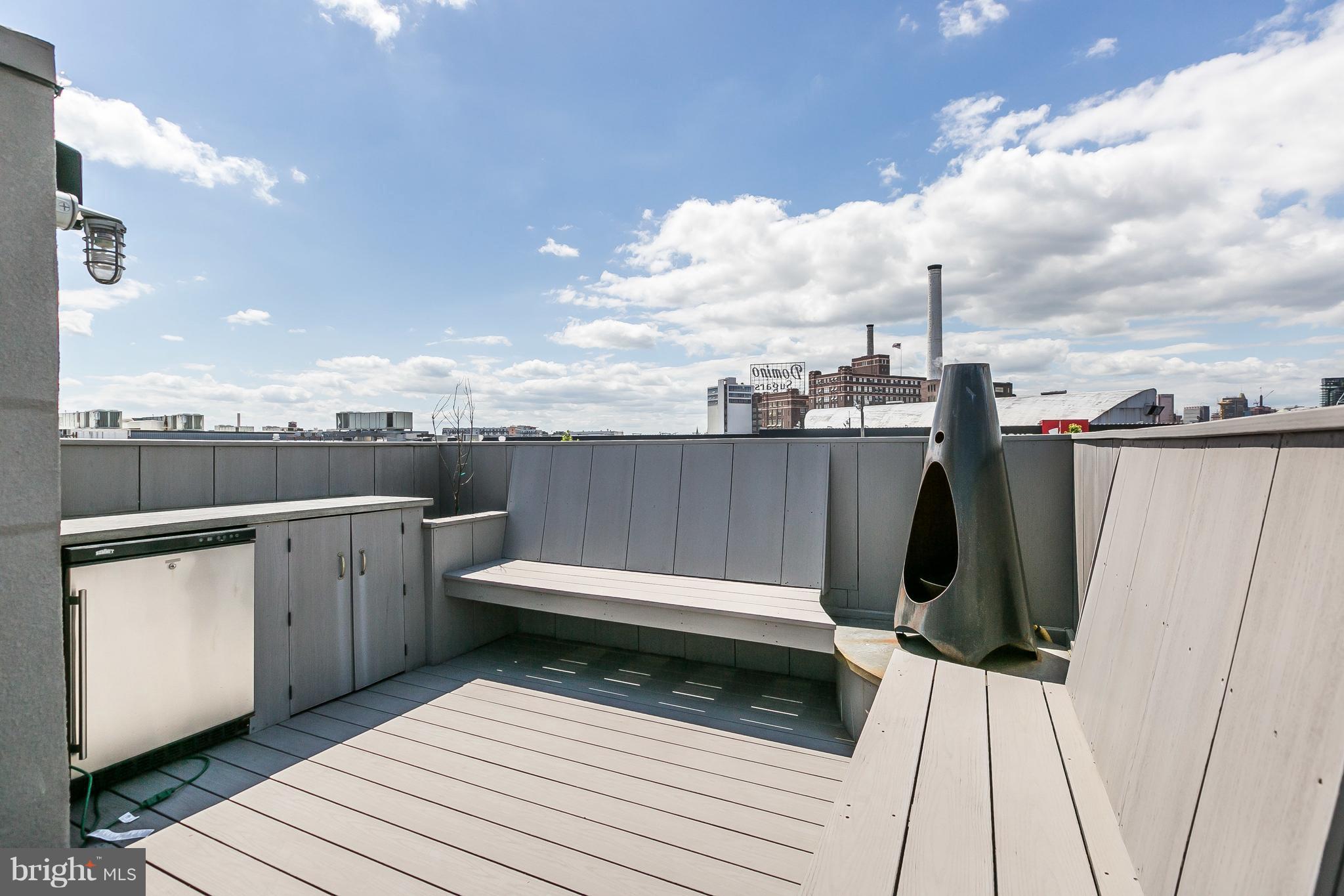 LOCUST POINT - Residential