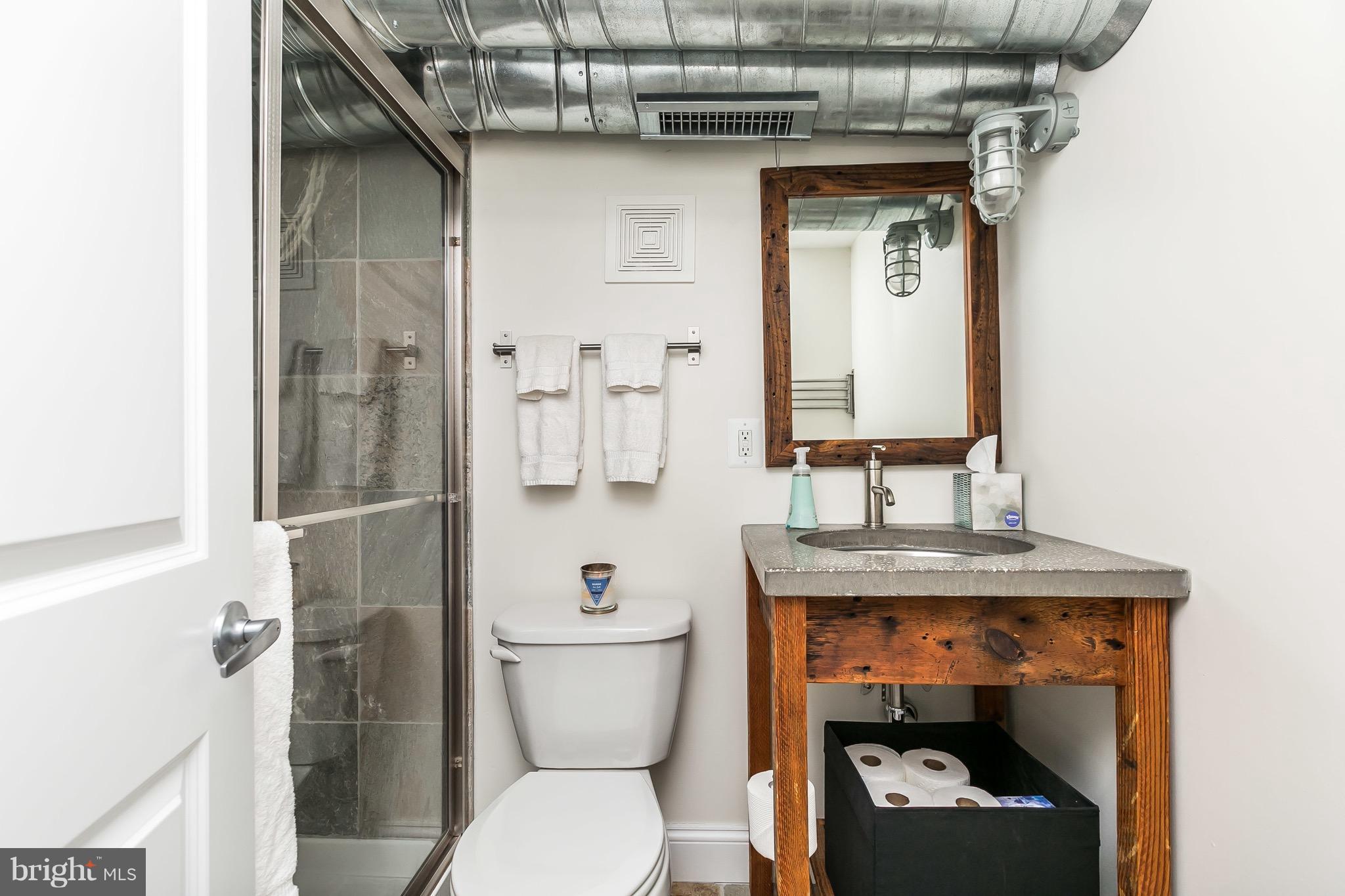 LOCUST POINT - Residential