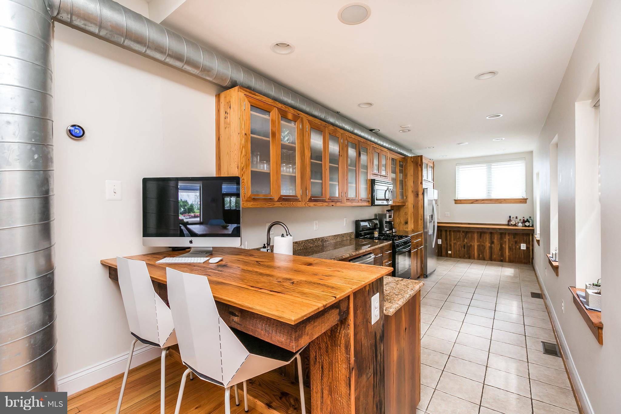 LOCUST POINT - Residential