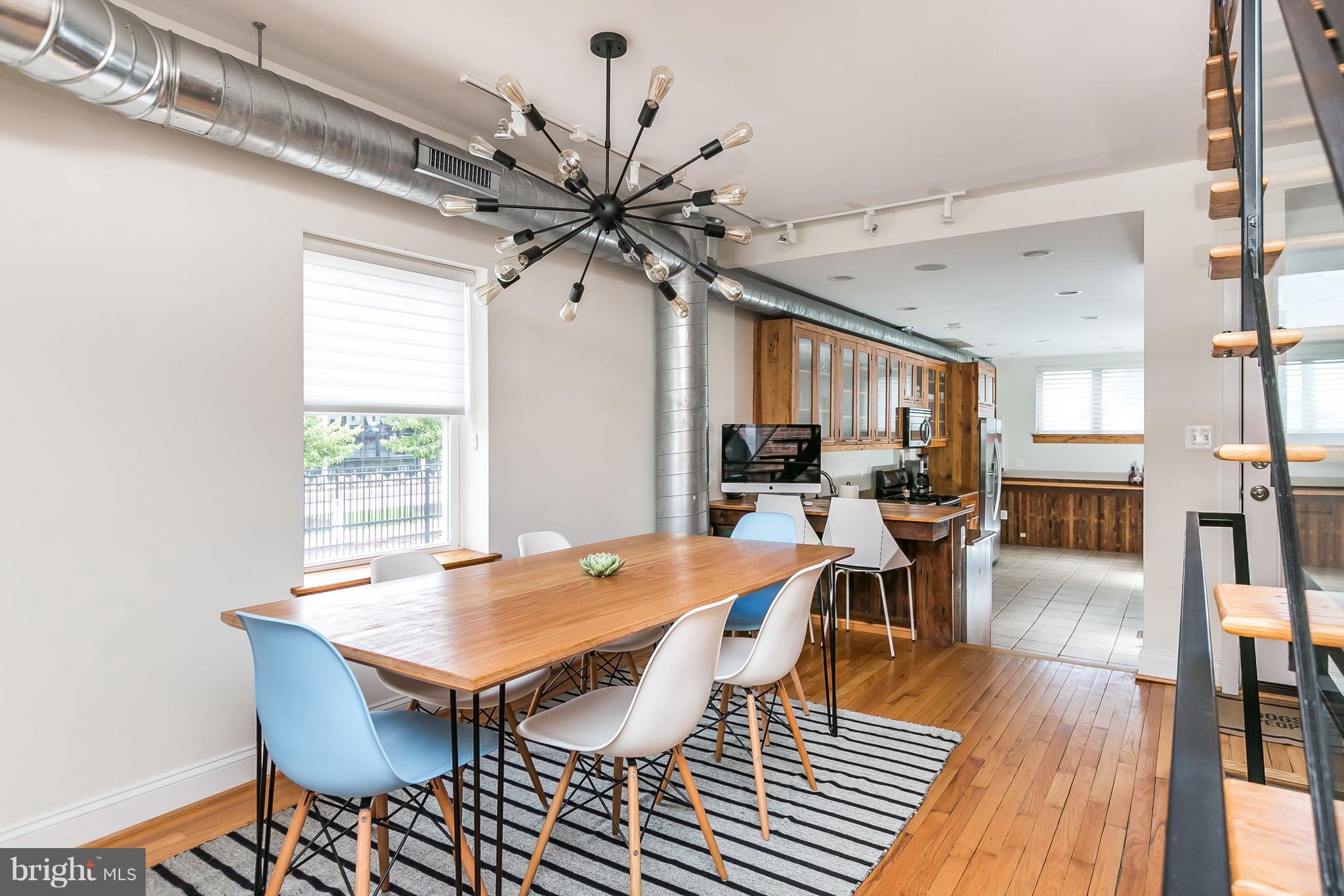 LOCUST POINT - Residential