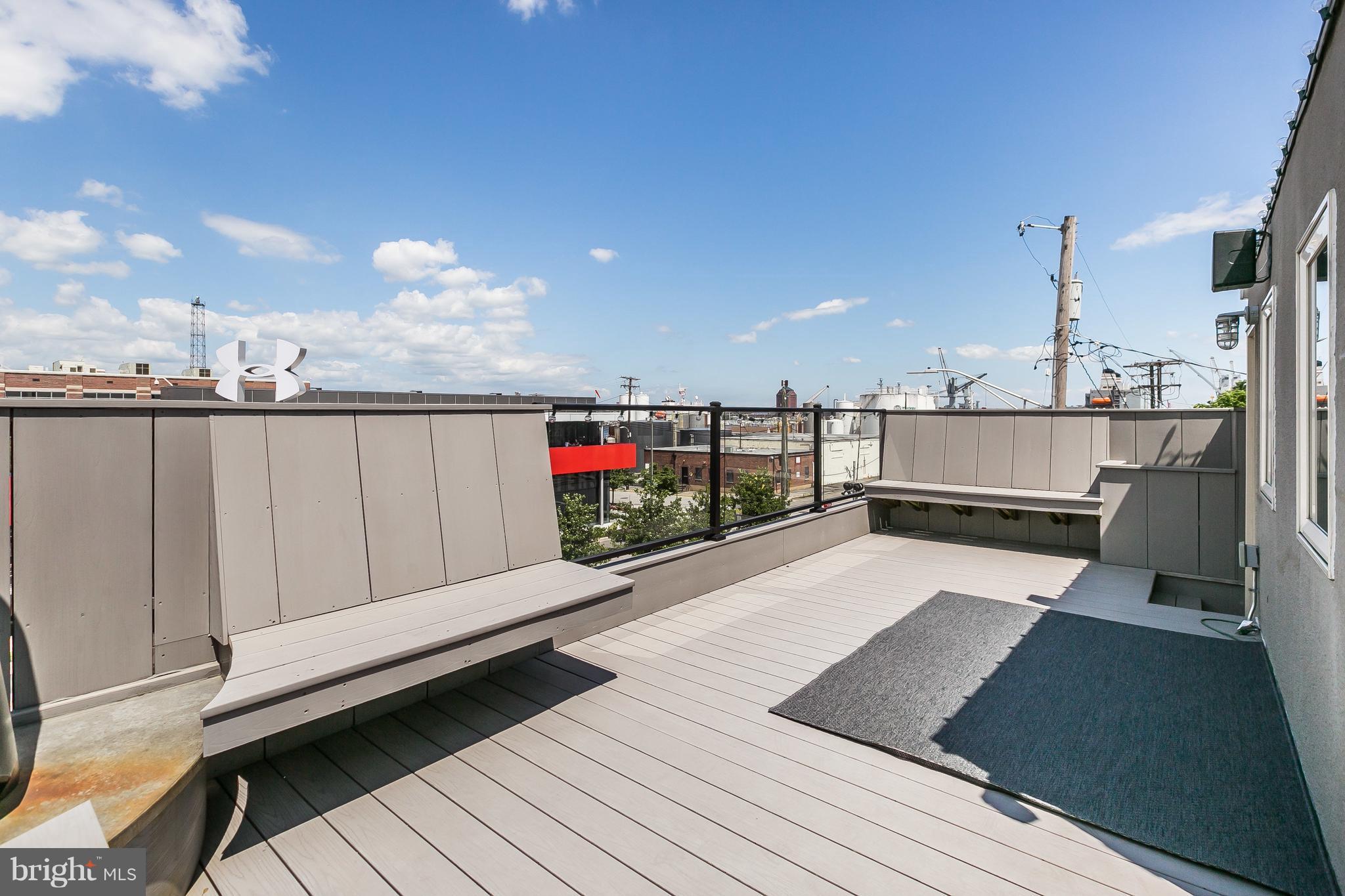 LOCUST POINT - Residential