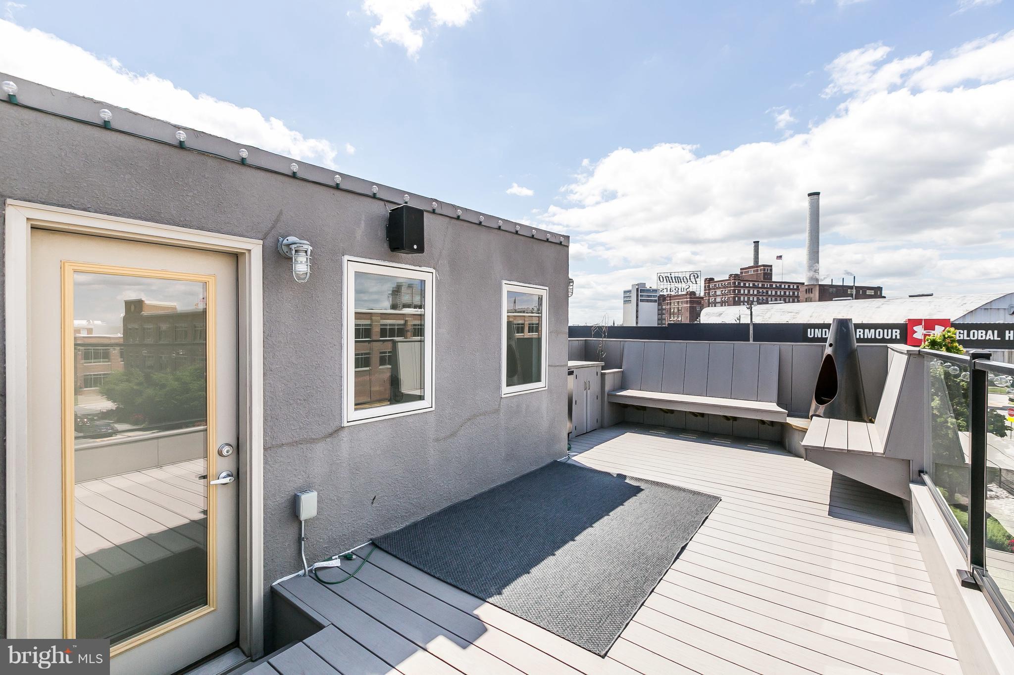 LOCUST POINT - Residential