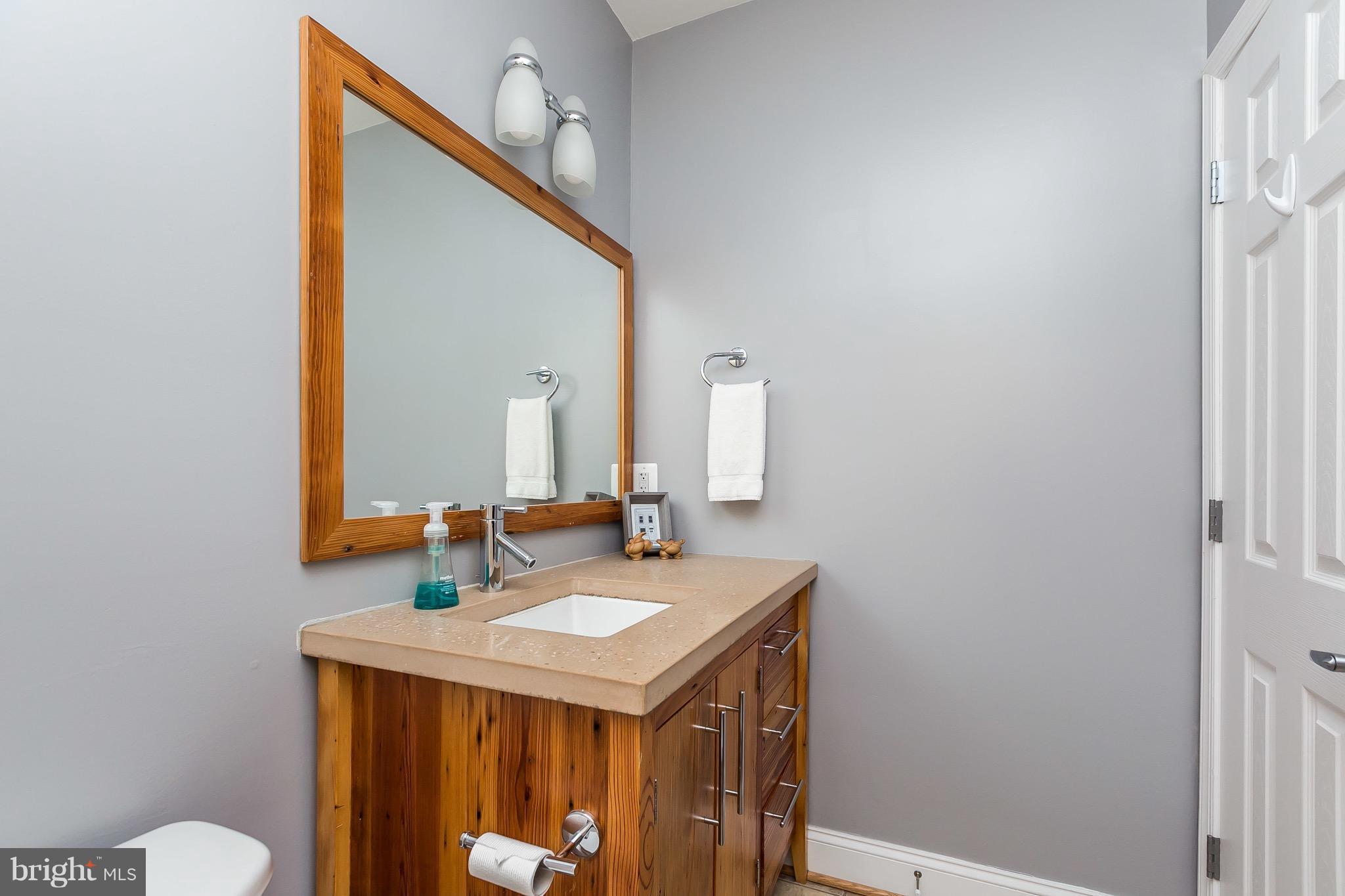 LOCUST POINT - Residential