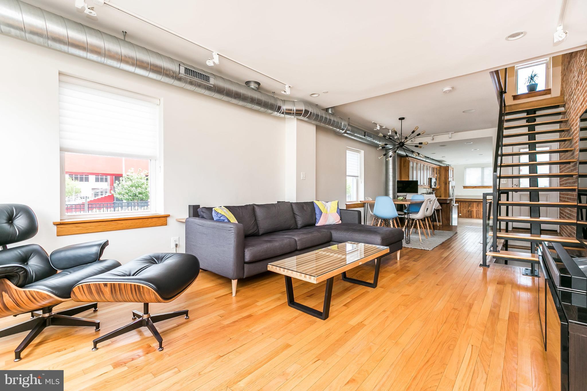 LOCUST POINT - Residential