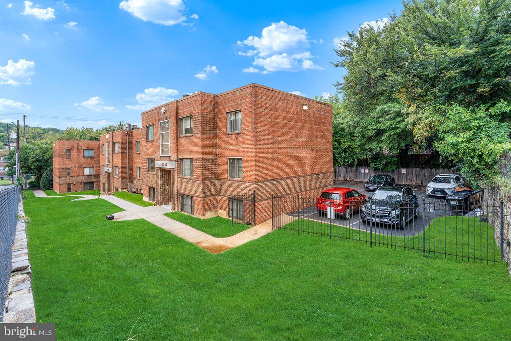 4212 BENNING ROAD NE 6