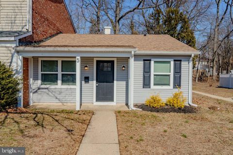 Homes For Sale - 5 Riverview Place<br/> WILLINGBORO, NJ 08046