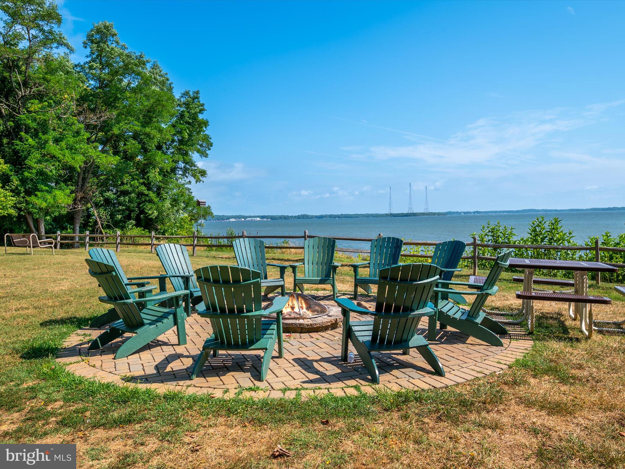 ANNAPOLIS ROADS - Residential