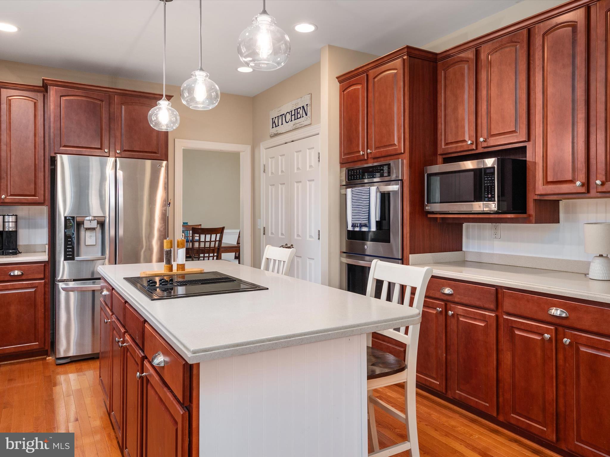 ANNAPOLIS ROADS - Residential