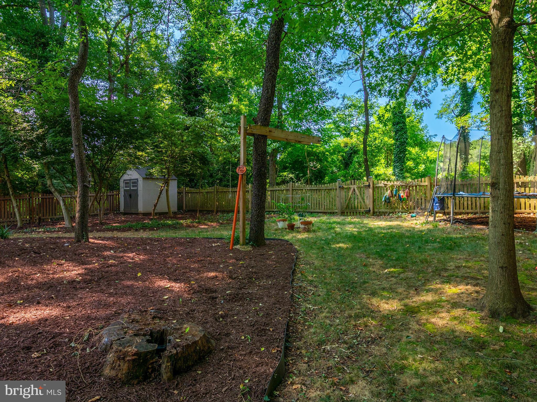 ANNAPOLIS ROADS - Residential