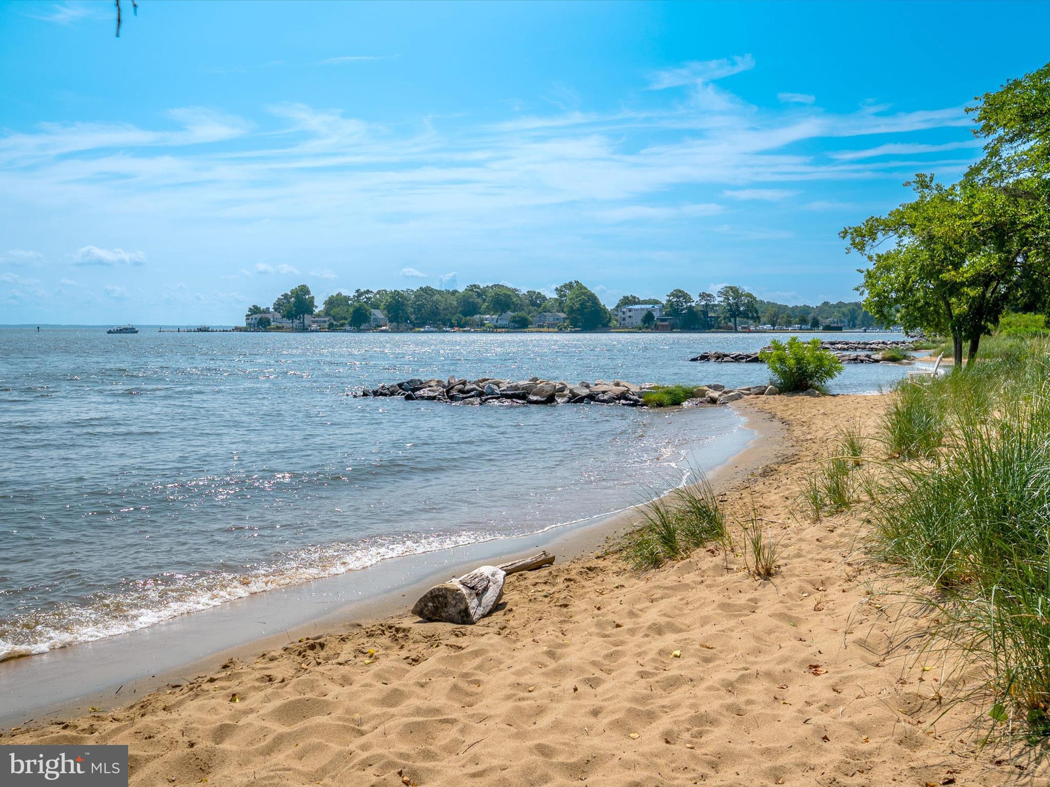 ANNAPOLIS ROADS - Residential