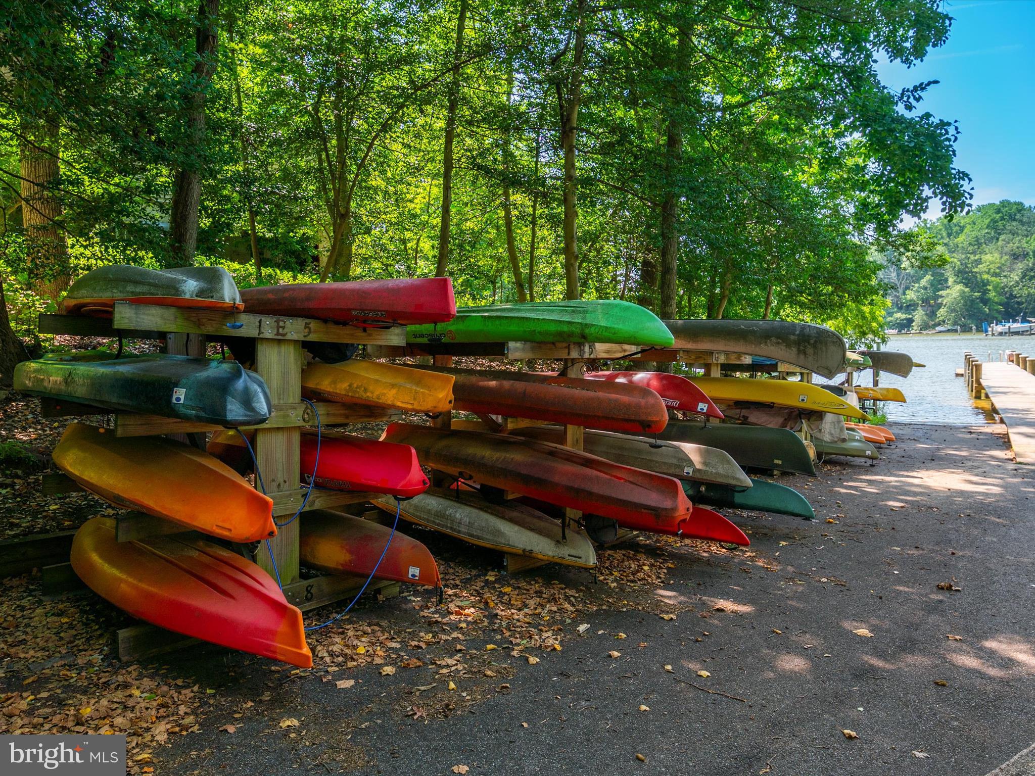 ANNAPOLIS ROADS - Residential