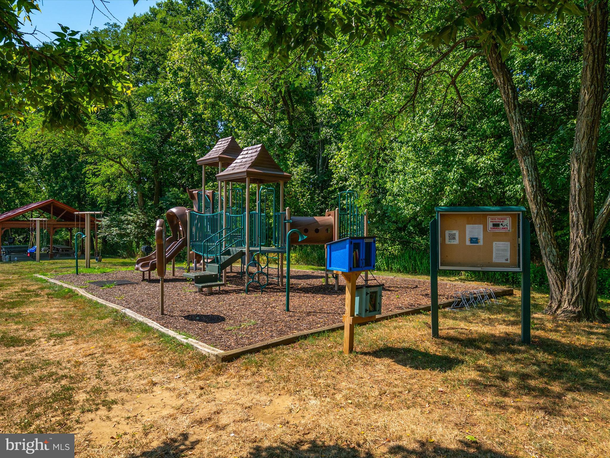 ANNAPOLIS ROADS - Residential