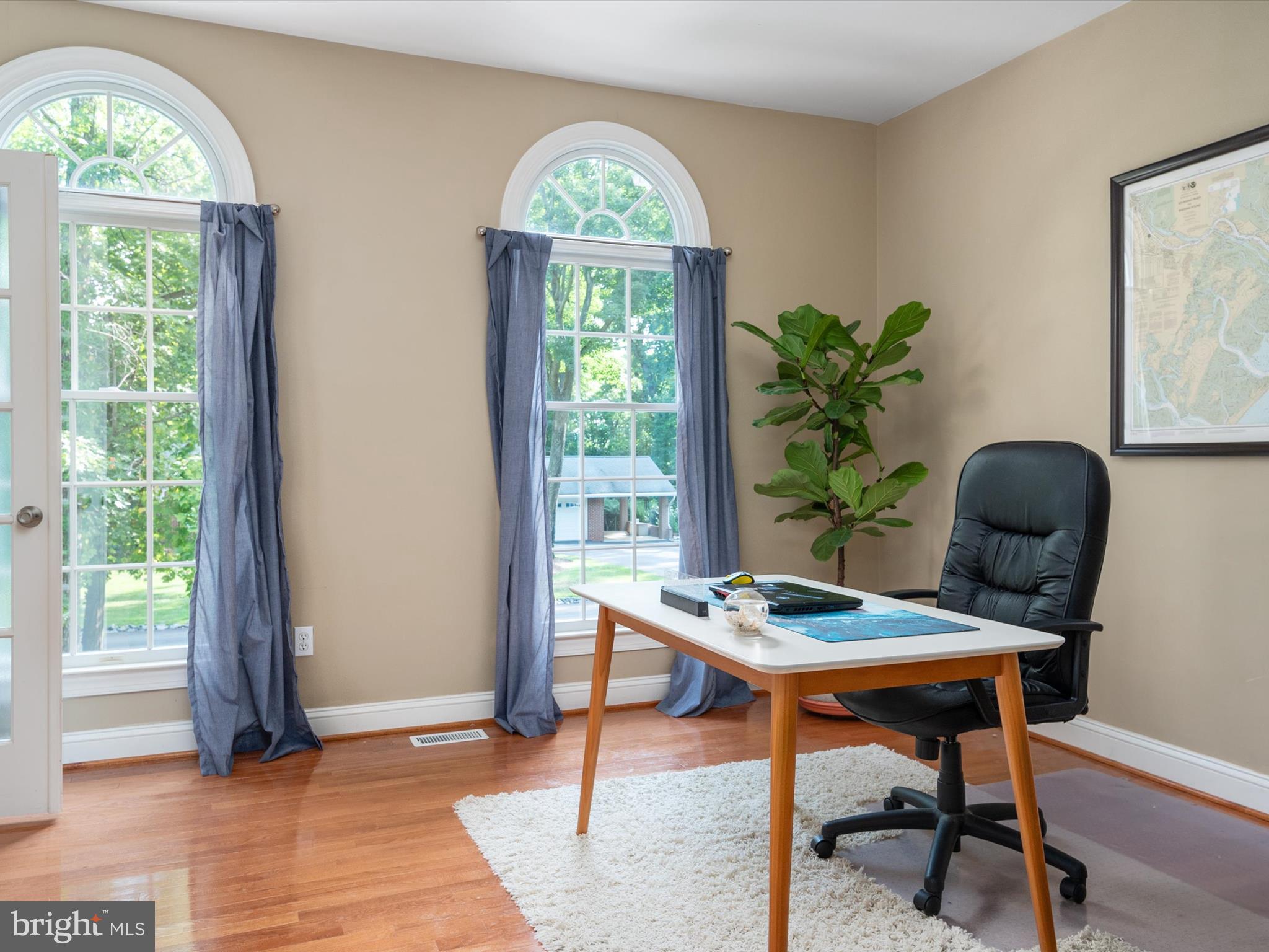 ANNAPOLIS ROADS - Residential