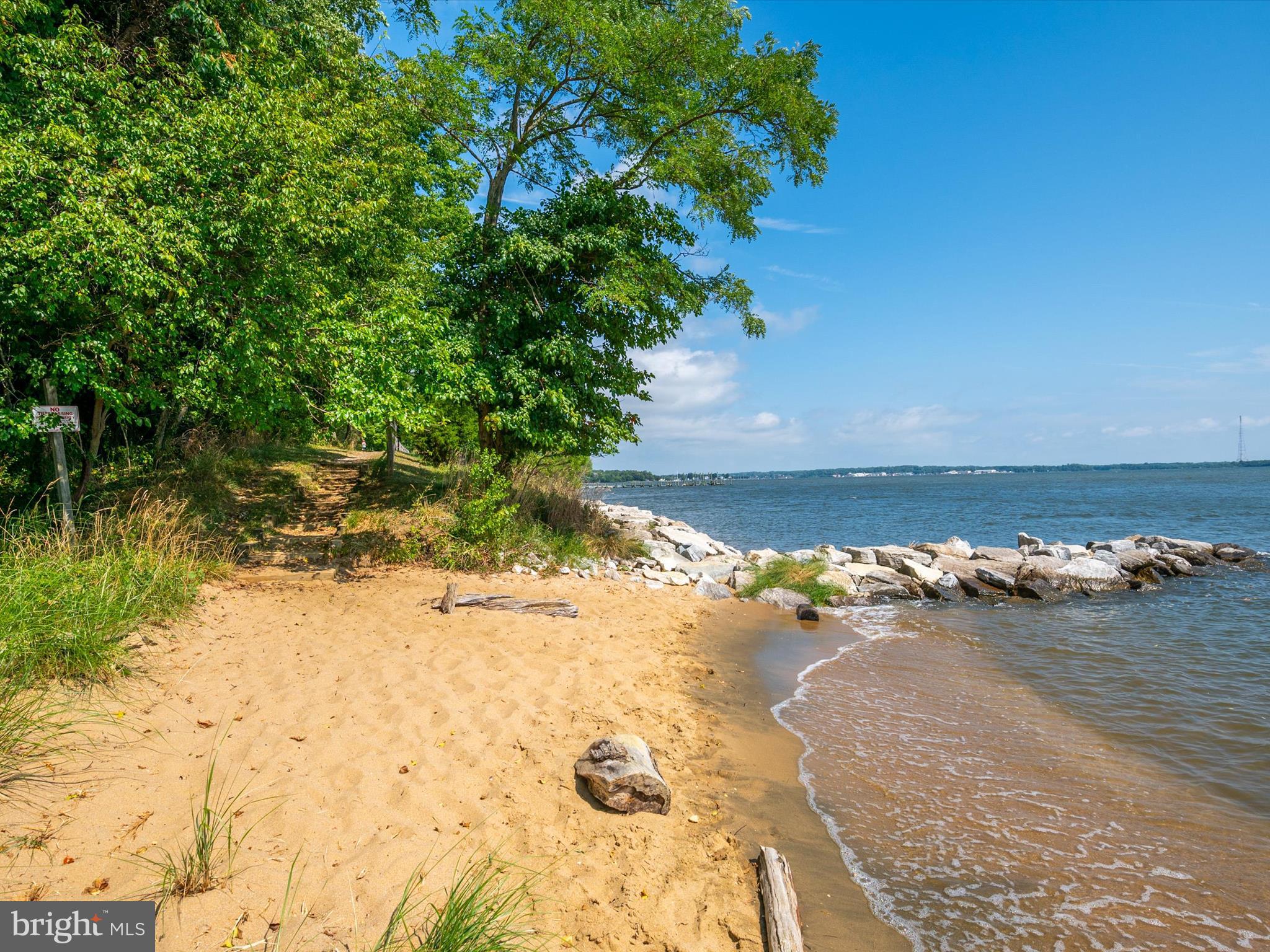 ANNAPOLIS ROADS - Residential
