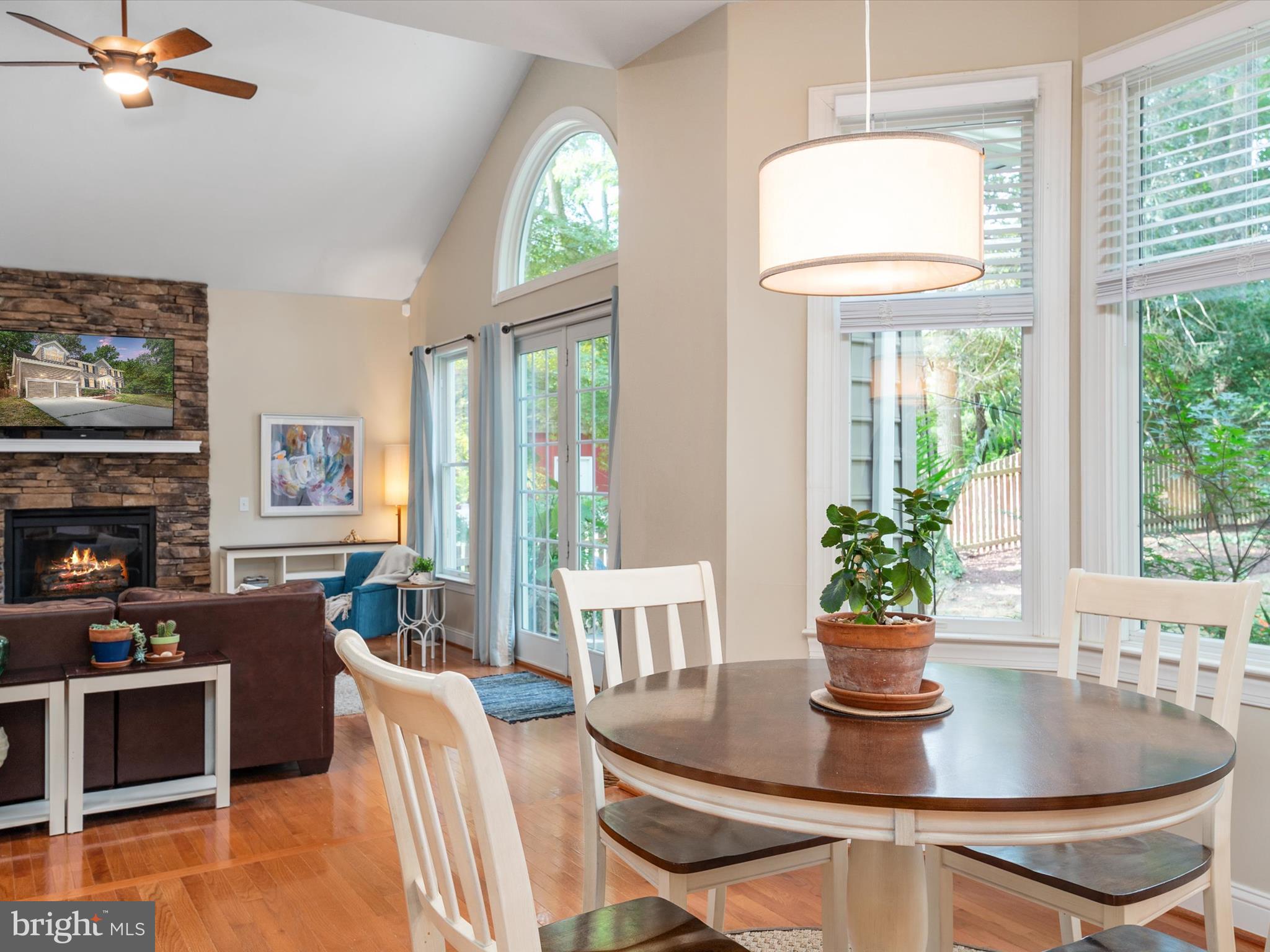 ANNAPOLIS ROADS - Residential