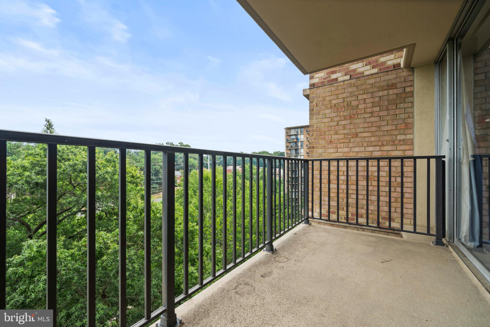 THE CARLTON - Residential