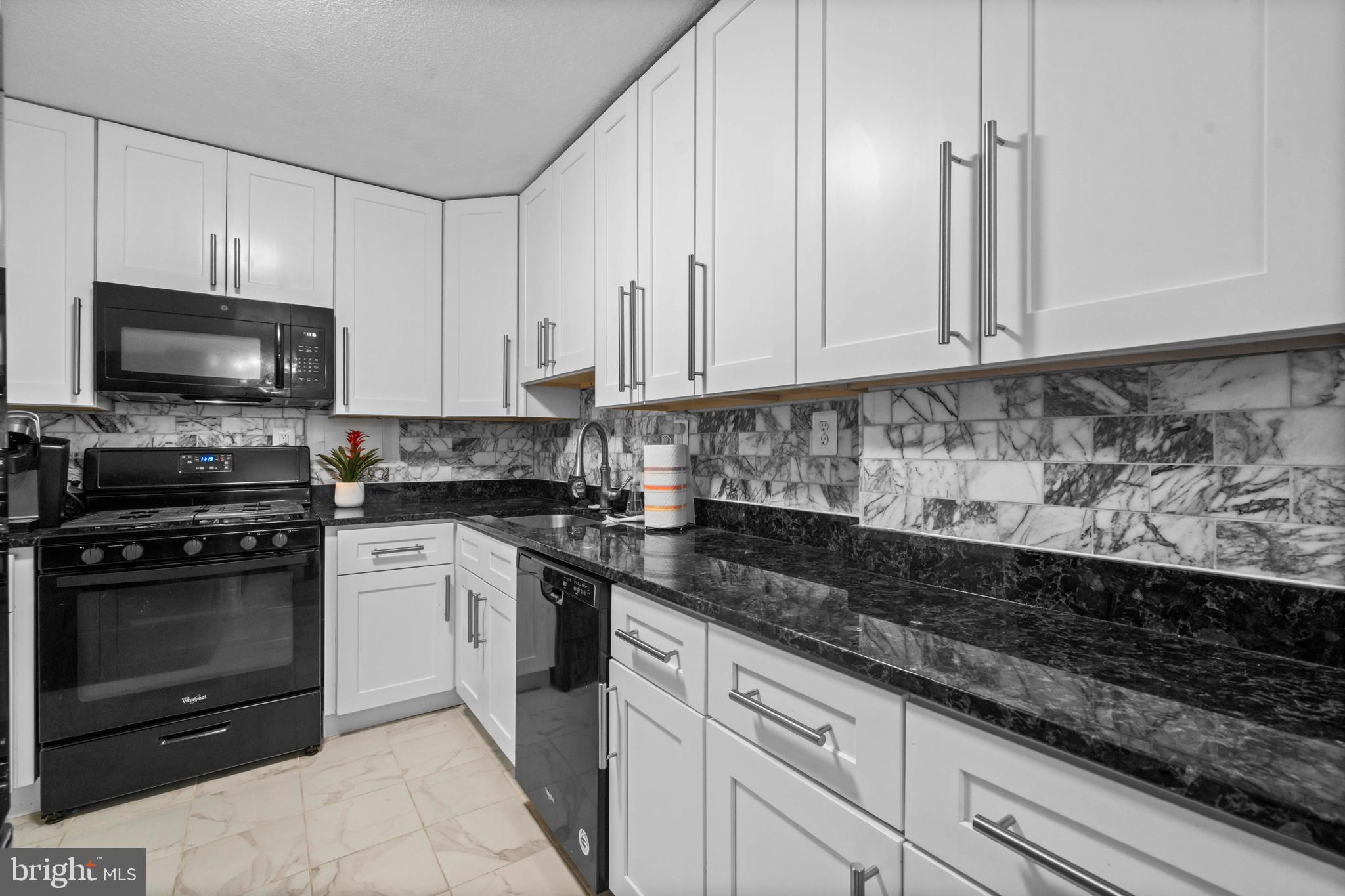 THE CARLTON - Residential