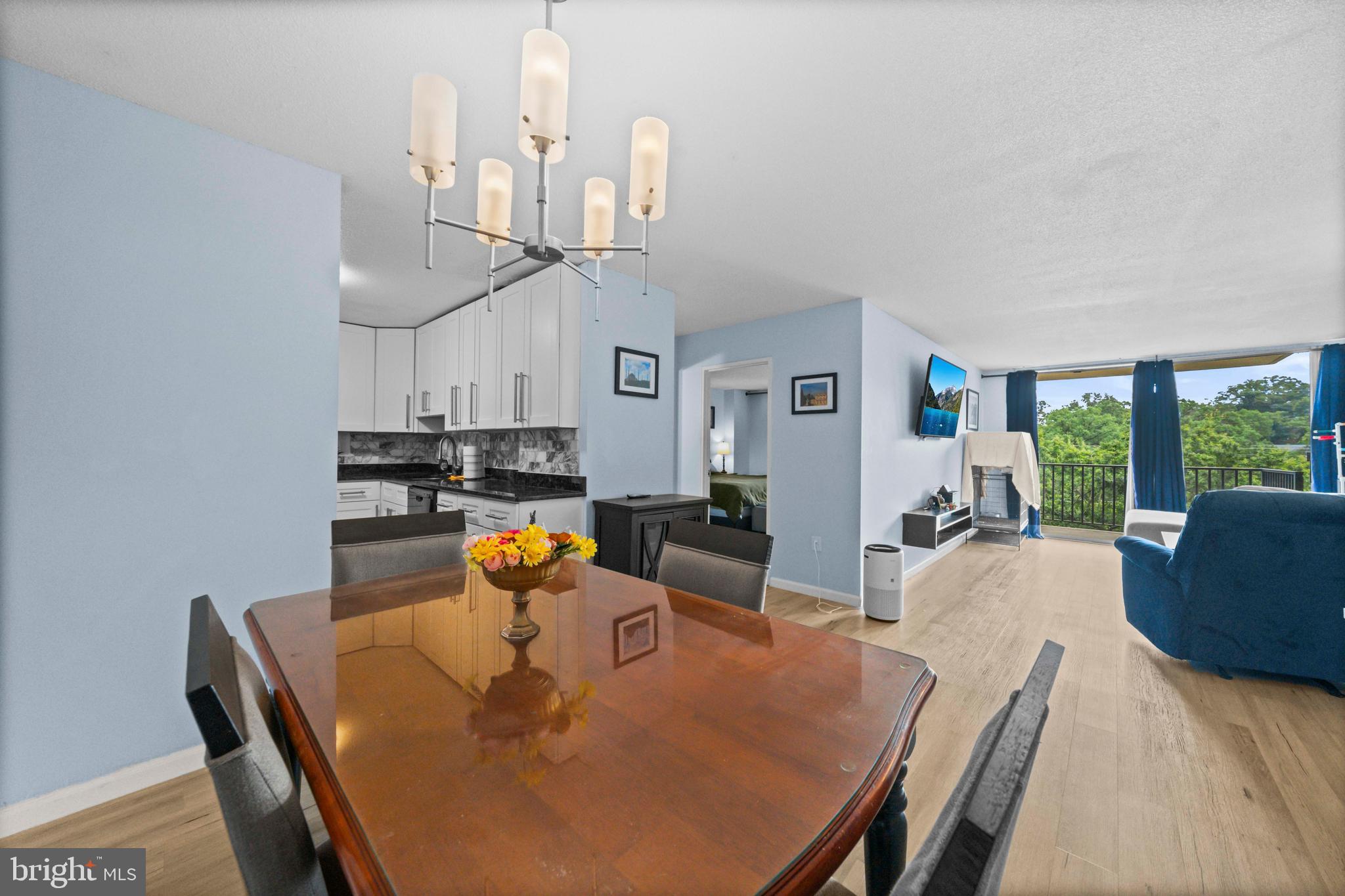 THE CARLTON - Residential