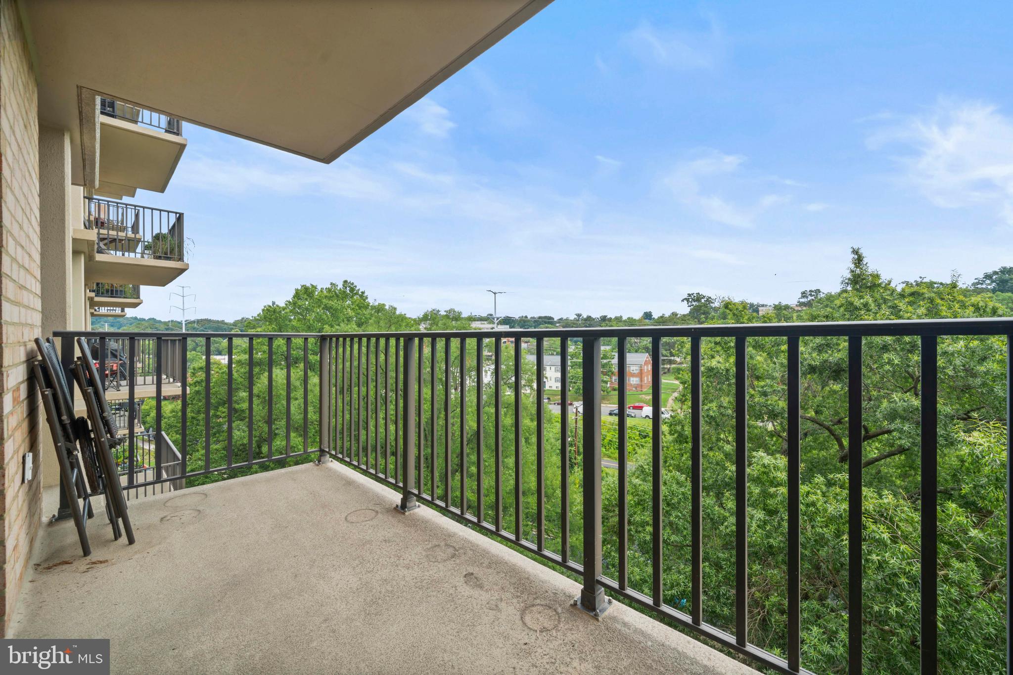 THE CARLTON - Residential