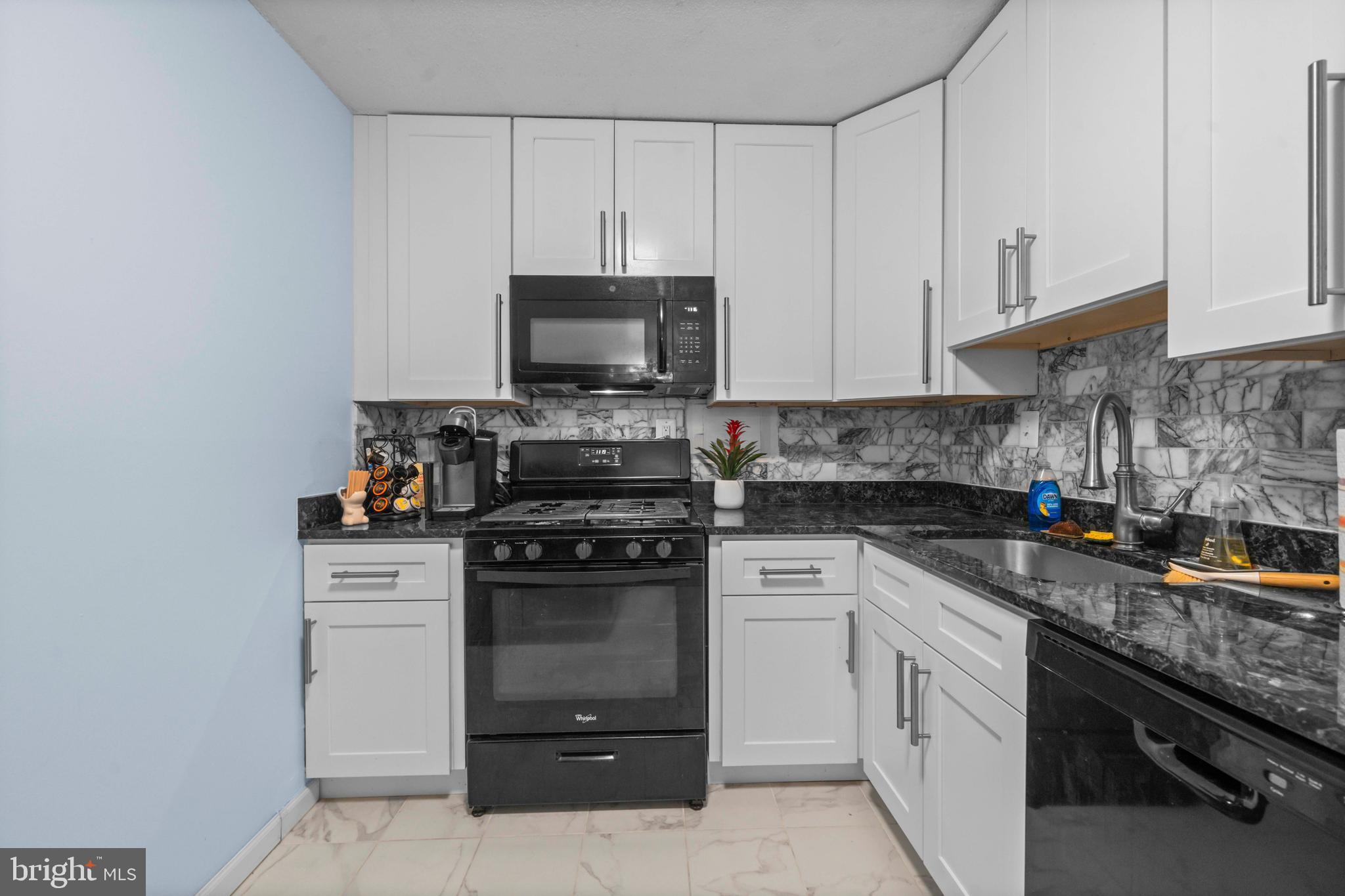 THE CARLTON - Residential