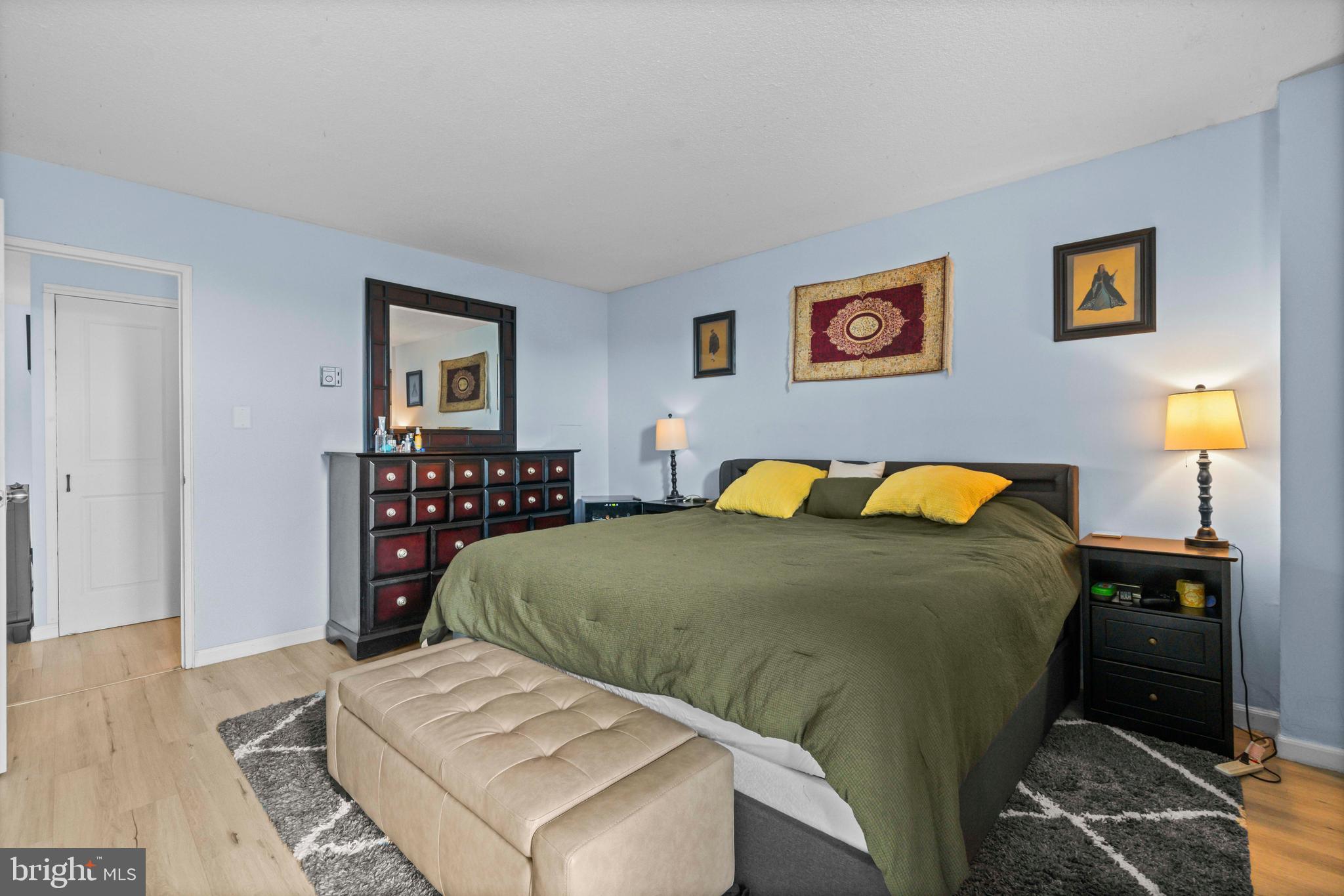 THE CARLTON - Residential