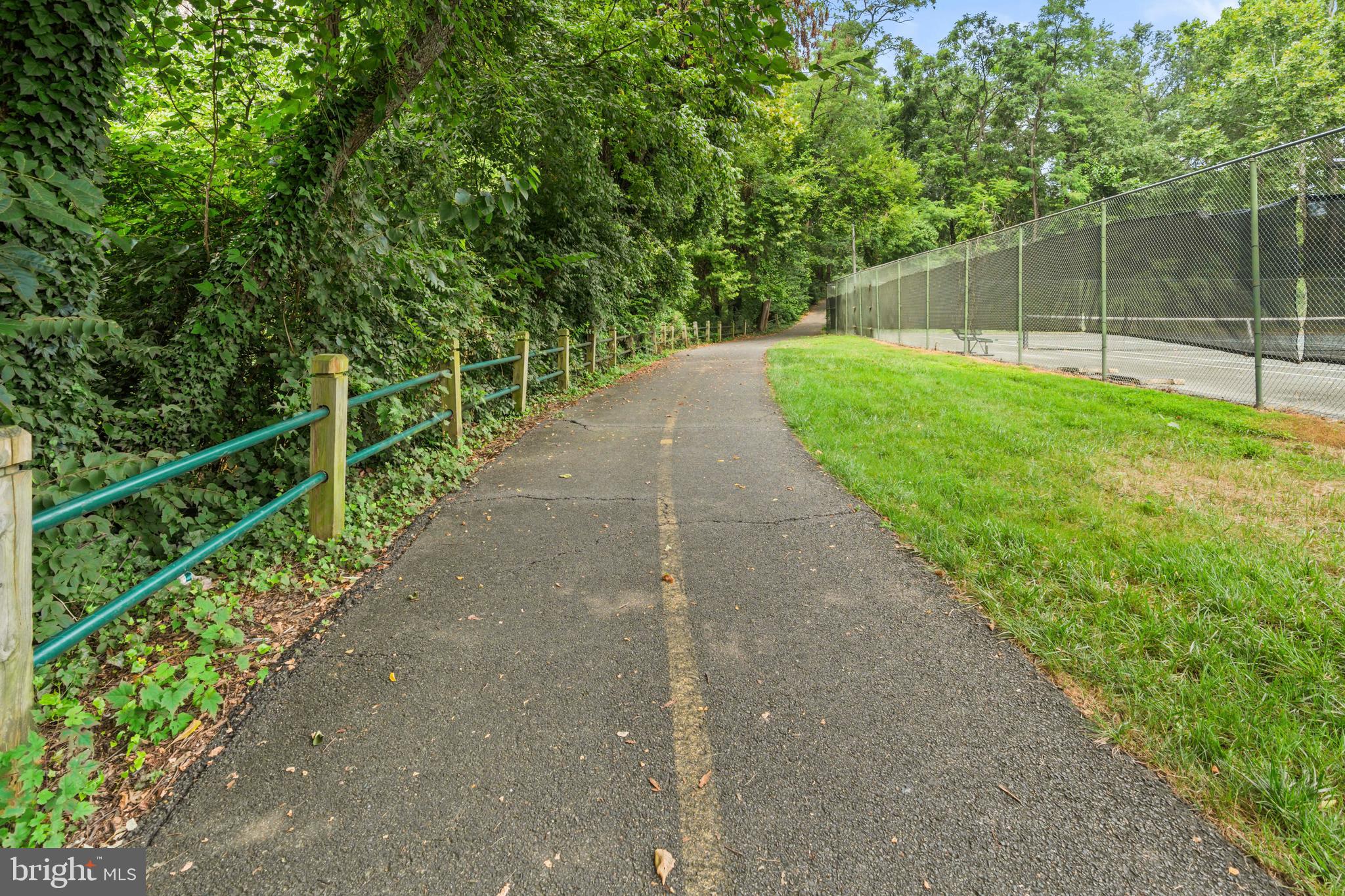 THE CARLTON - Residential