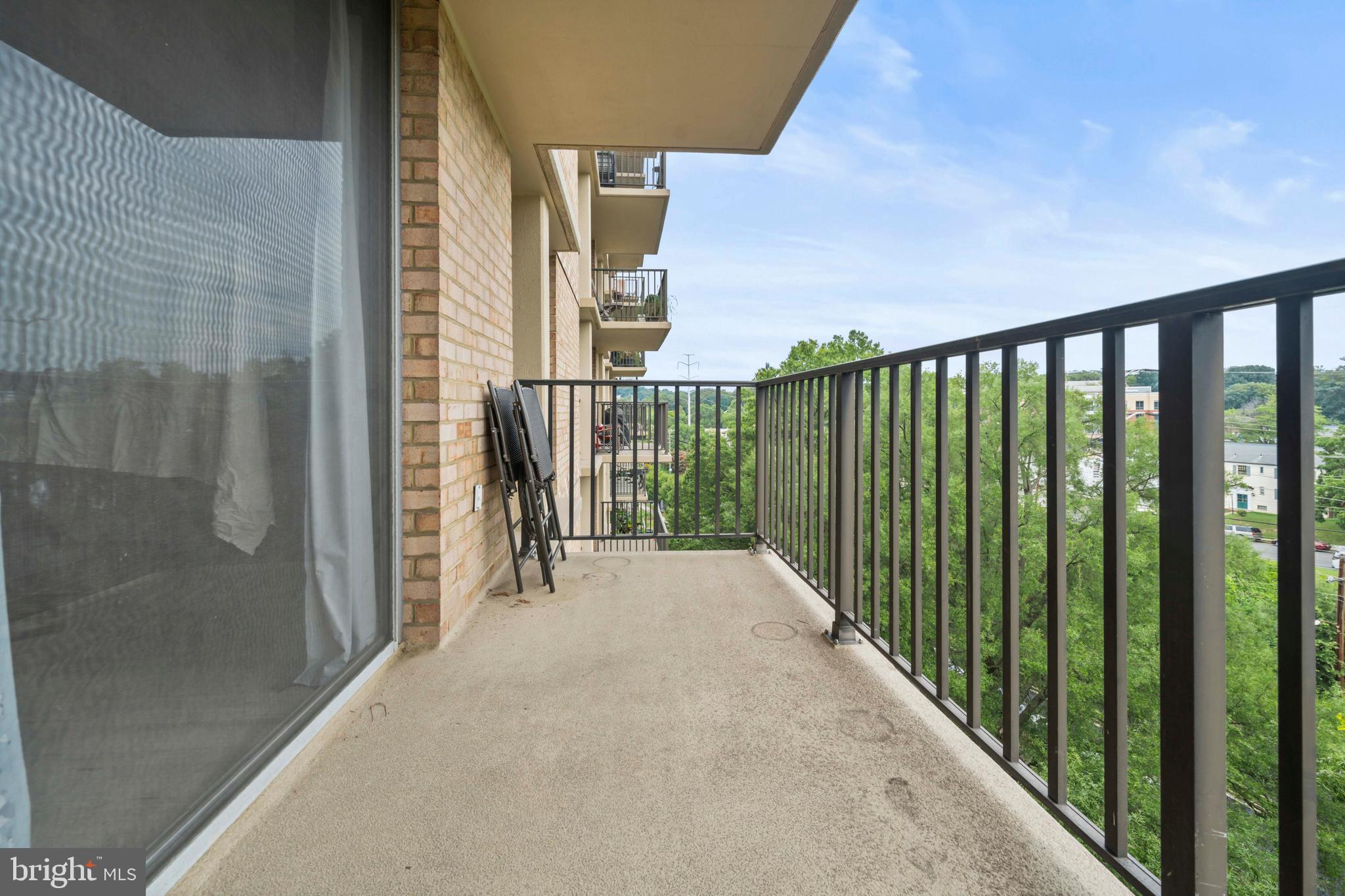 THE CARLTON - Residential