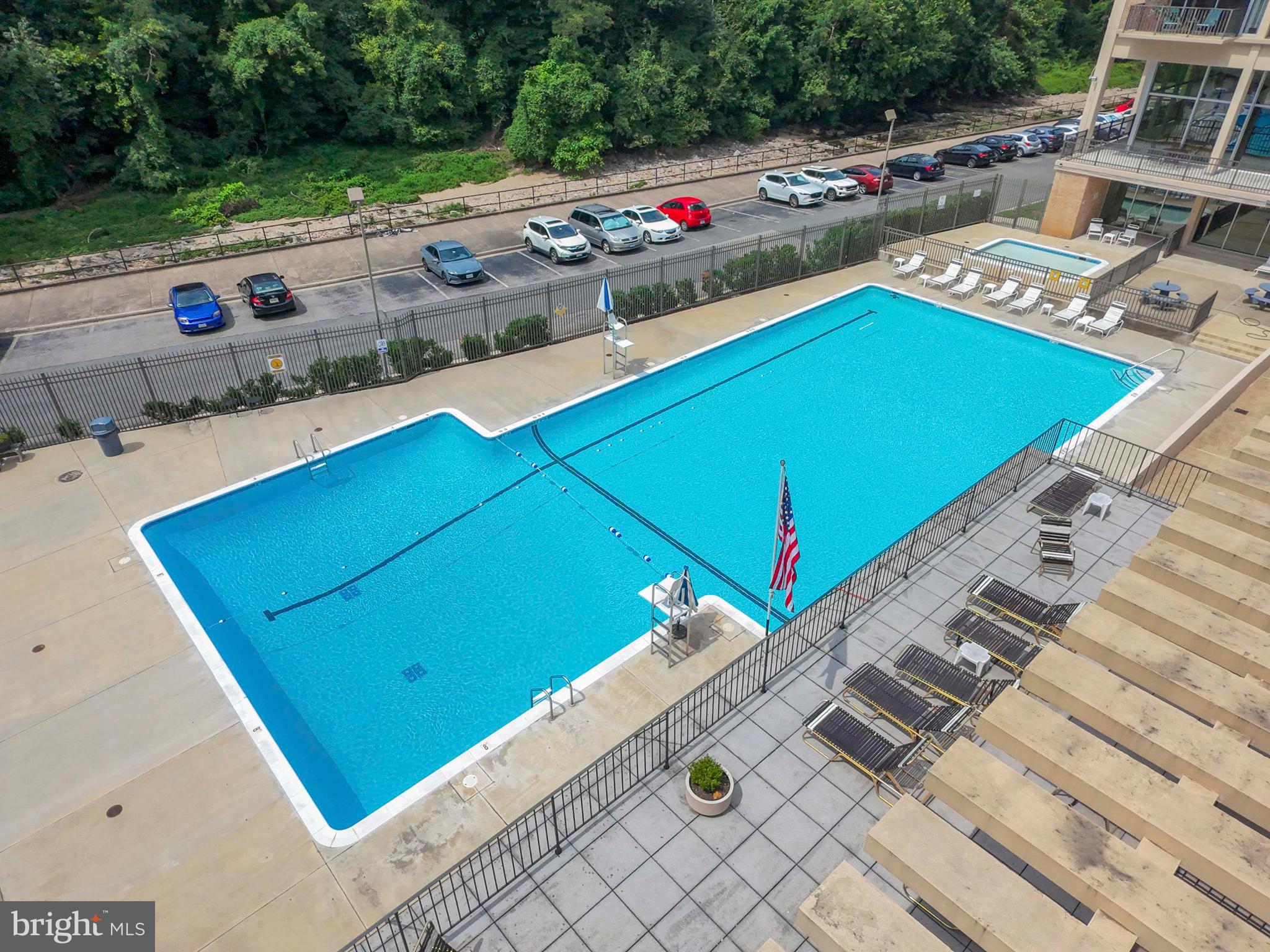 THE CARLTON - Residential