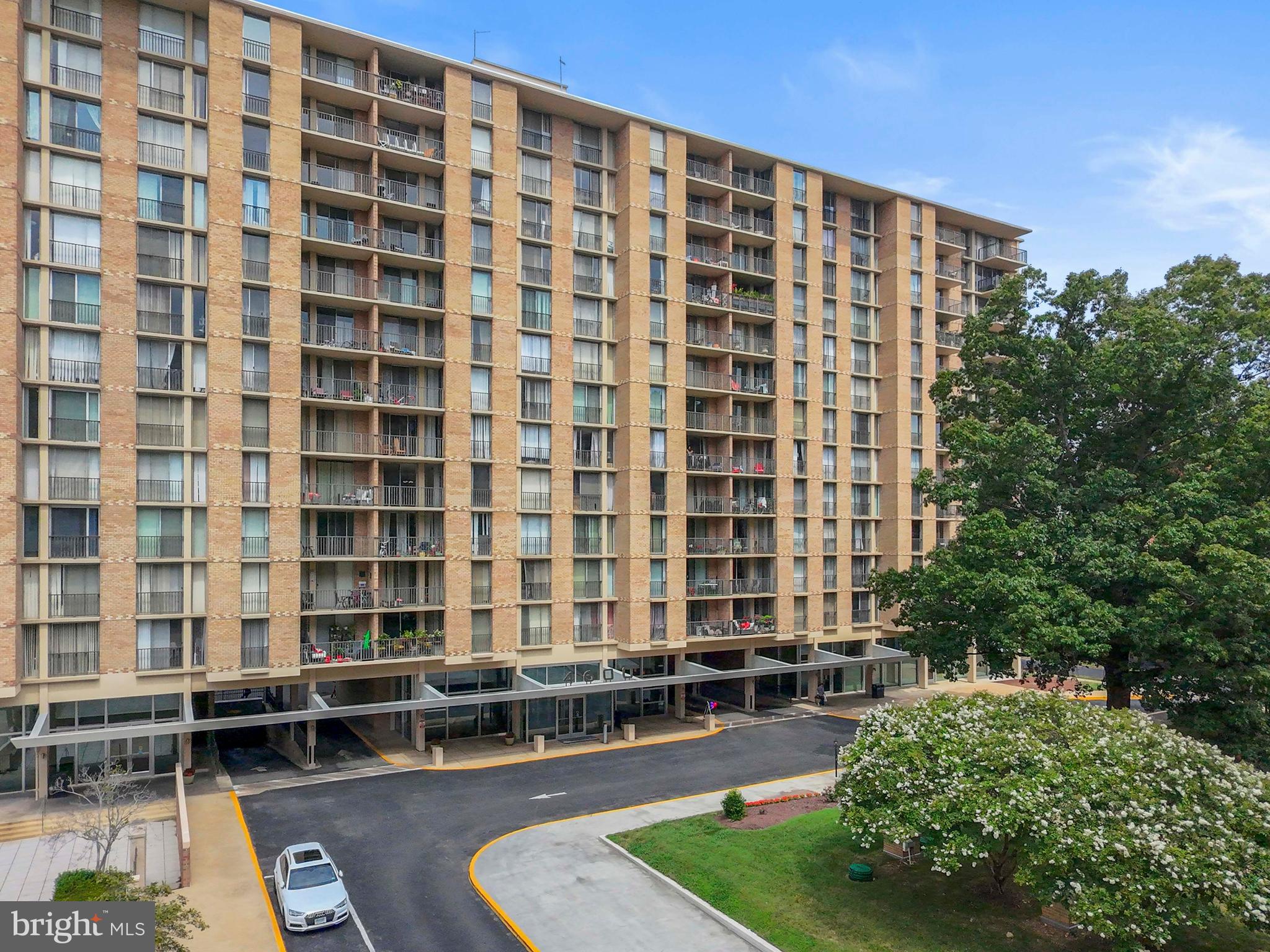 THE CARLTON - Residential