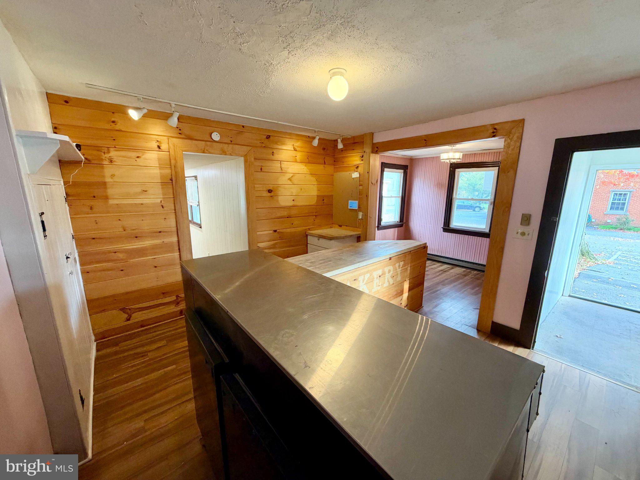 1203 OLD SWEDE ROAD