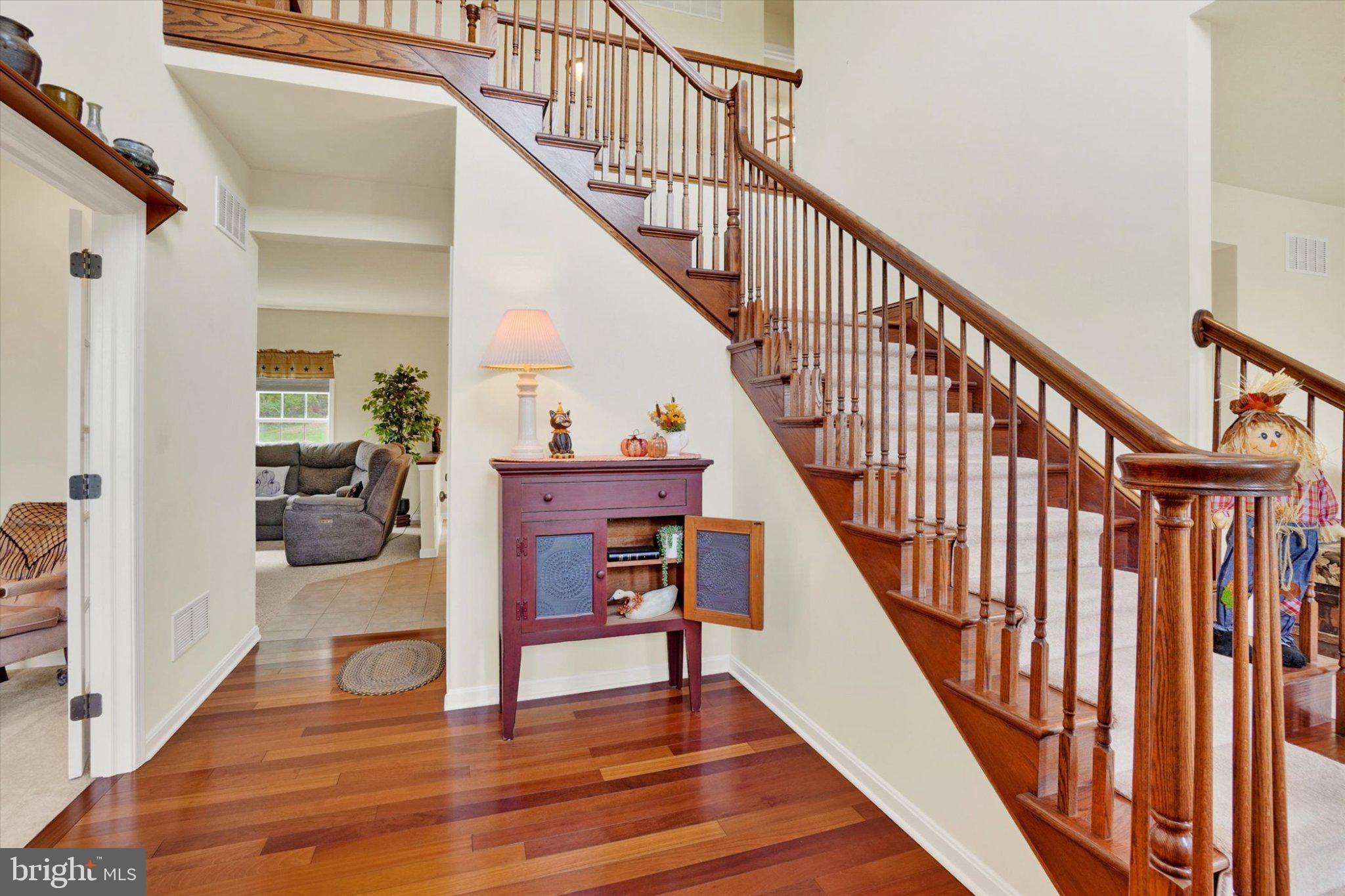 402 LEE COURT
