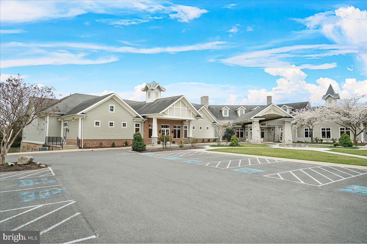 FOUNTAIN HEAD - Residential