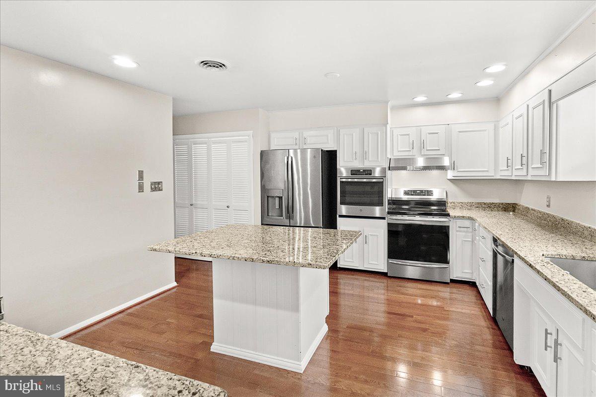 FOUNTAIN HEAD - Residential