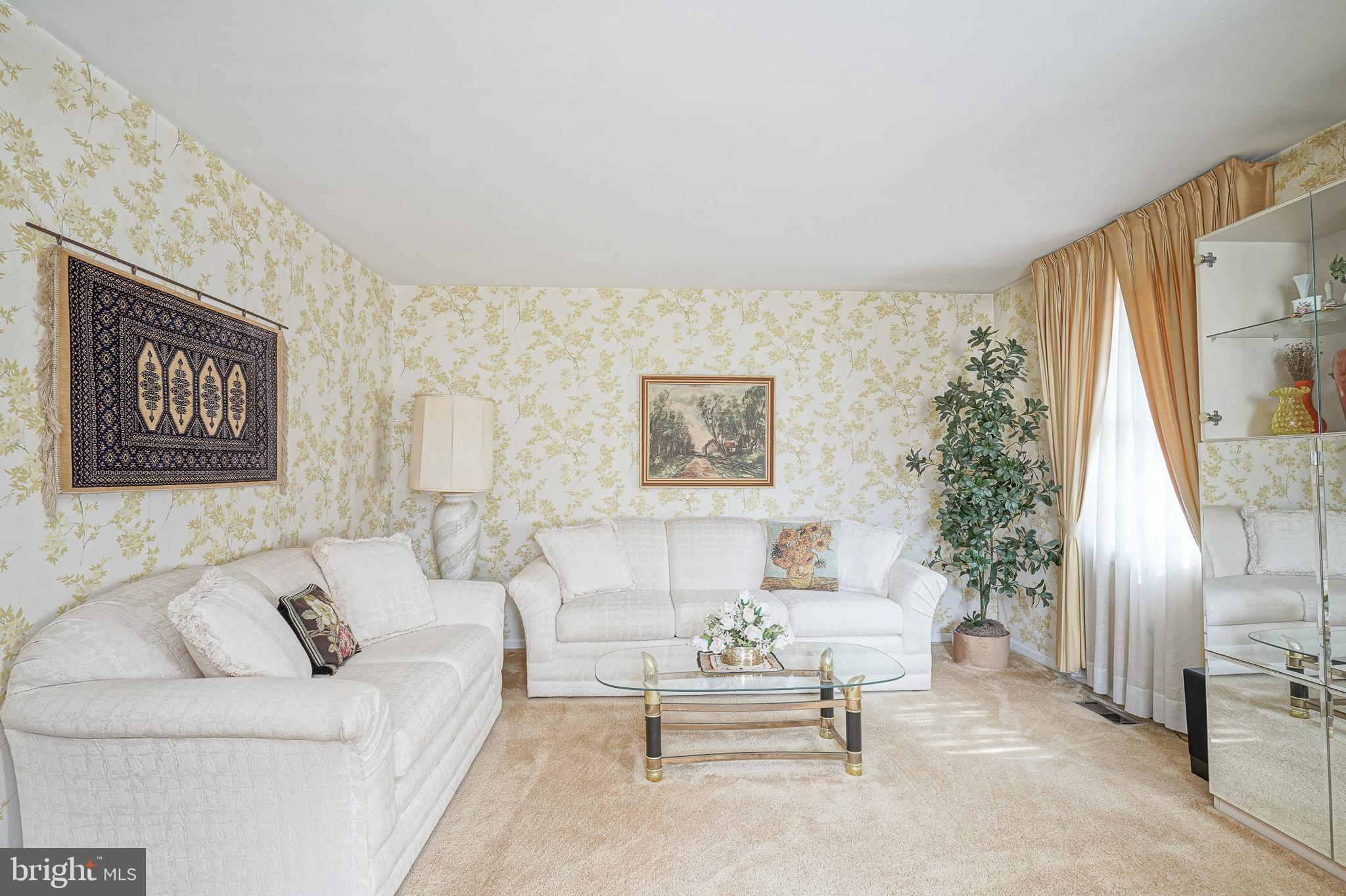 134 NARRAGANSETT TRAIL