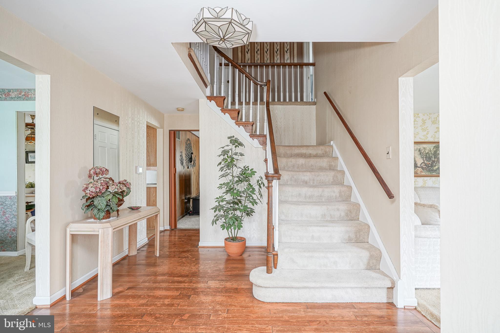 134 NARRAGANSETT TRAIL