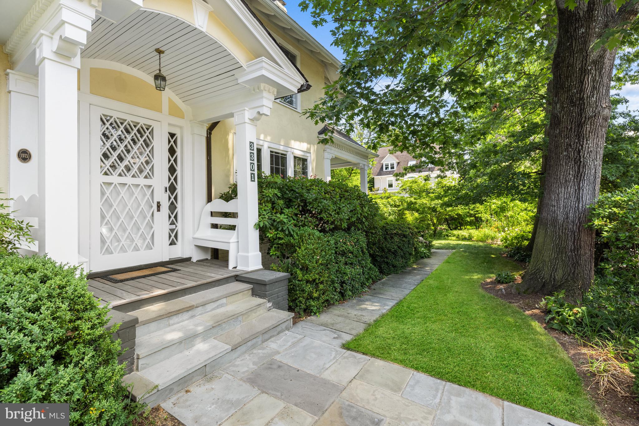 CLEVELAND PARK - Residential