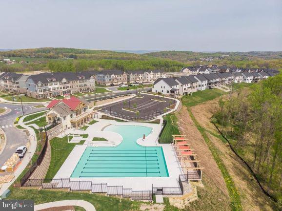 LAKE LINGANORE - Residential