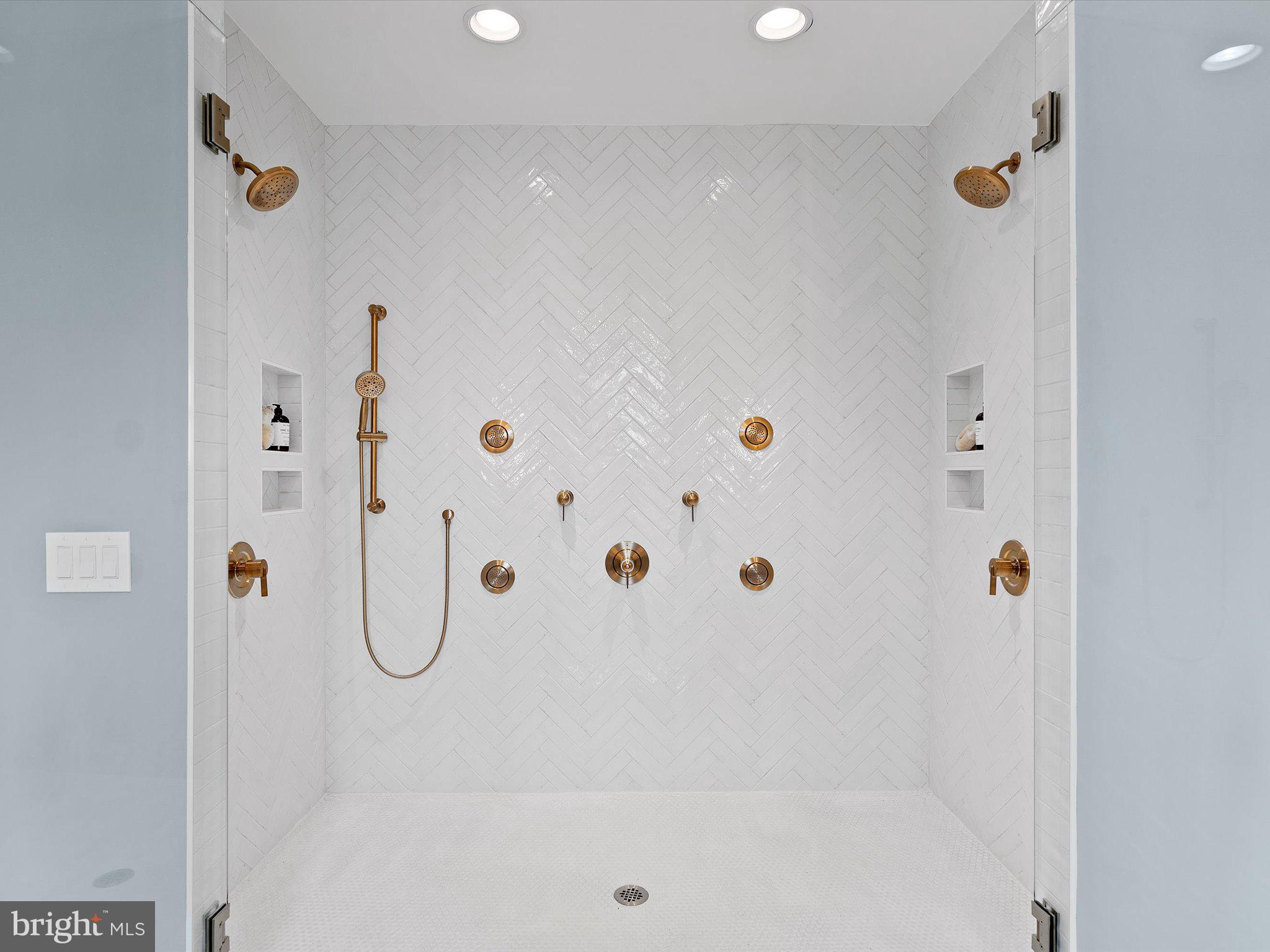 LEGACY FARMS - Residential